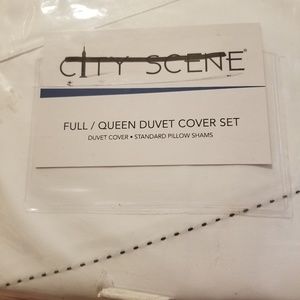 City Scene Full/Queen Duvet Cover set white